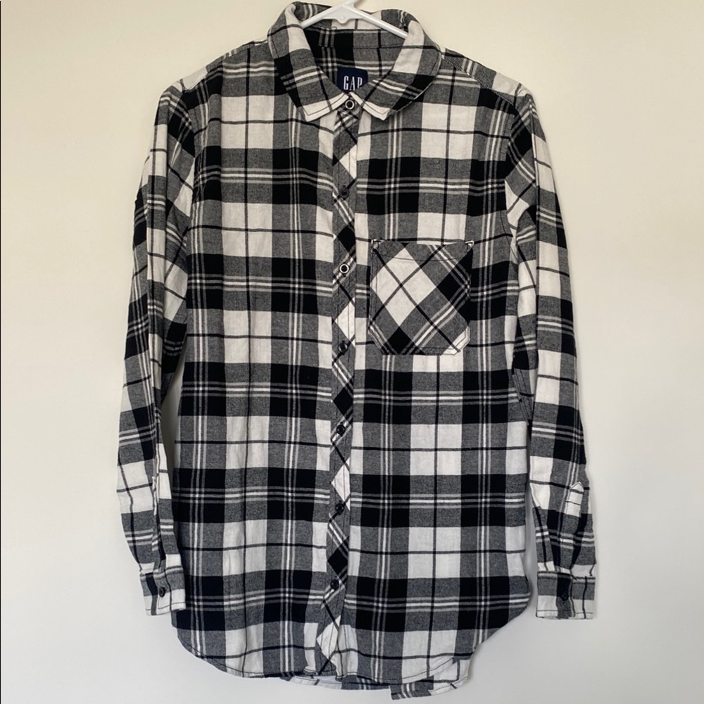GAP Black and White Plaid Long Sleeve Collar Flannel